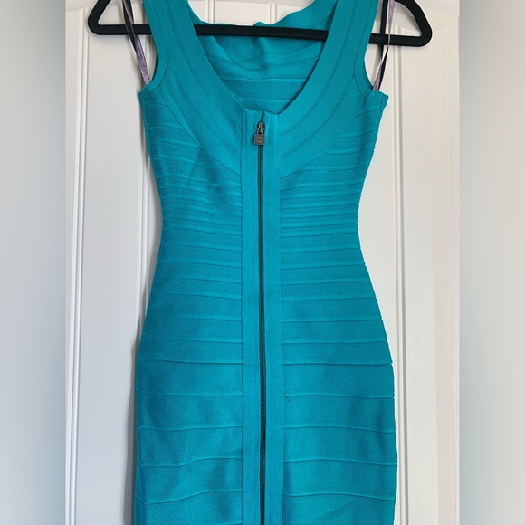 Herve Leger Bandage dress - Picture 3 of 4